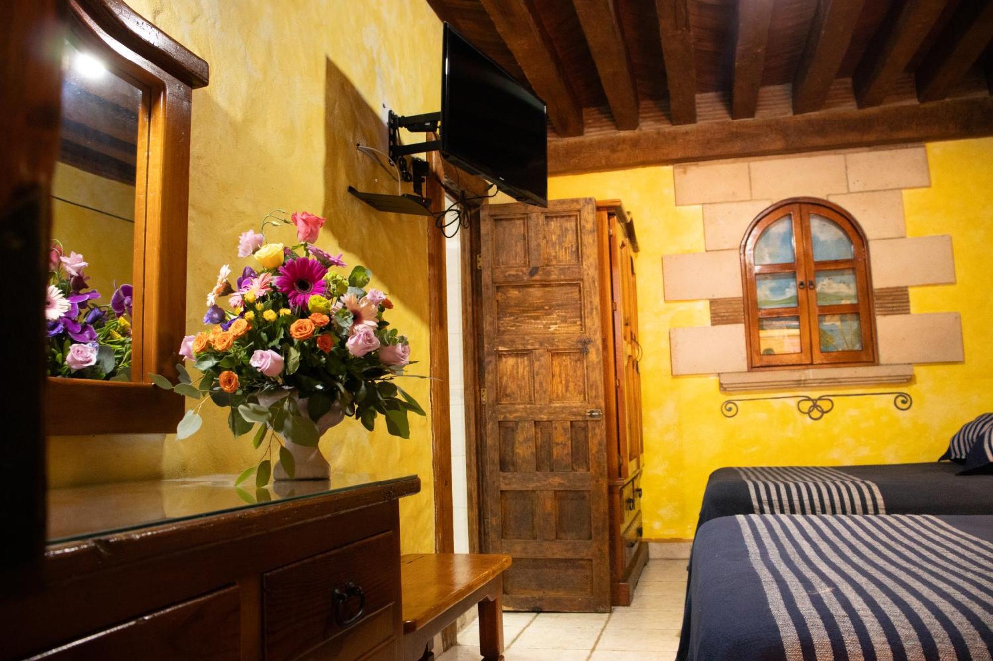 Hotel Los Escudos Pátzcuaro Exteriér fotografie