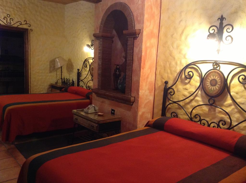 Hotel Los Escudos Pátzcuaro Exteriér fotografie